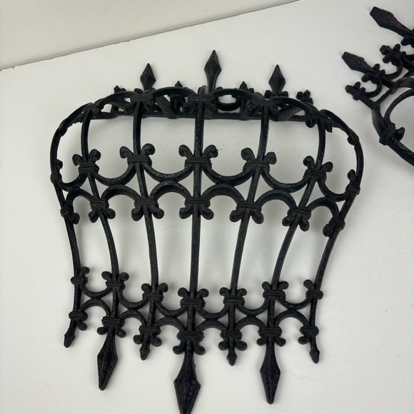 Vintage Burwood pair of faux black wrought iron Spanish, Goth, Garden Gate - Picture 12 of 13
